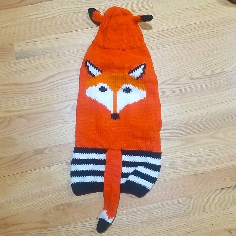 Chilly Dog FOX SWEATER nwot